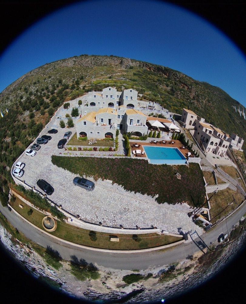 En Plo Luxury Suites