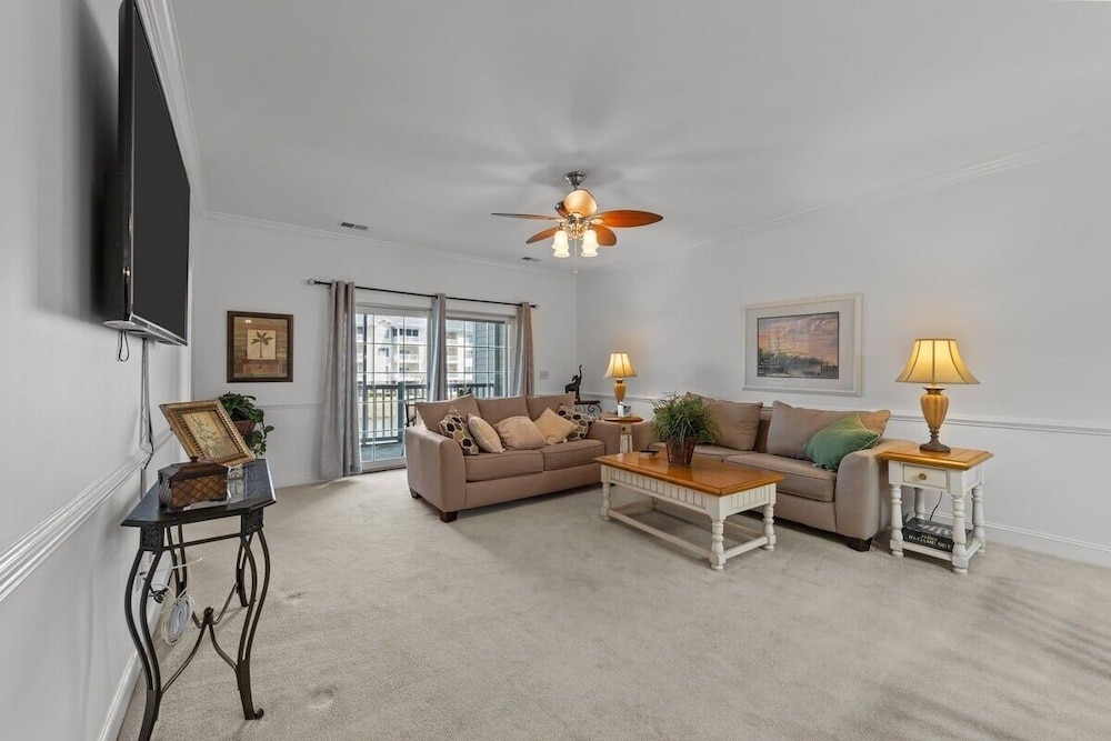 Magnolia Pointe Luster Leaf 4887-203 2 Bedroom Condo