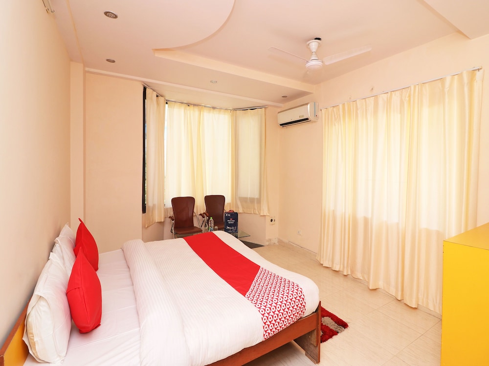 OYO 13884 Holiday Homes