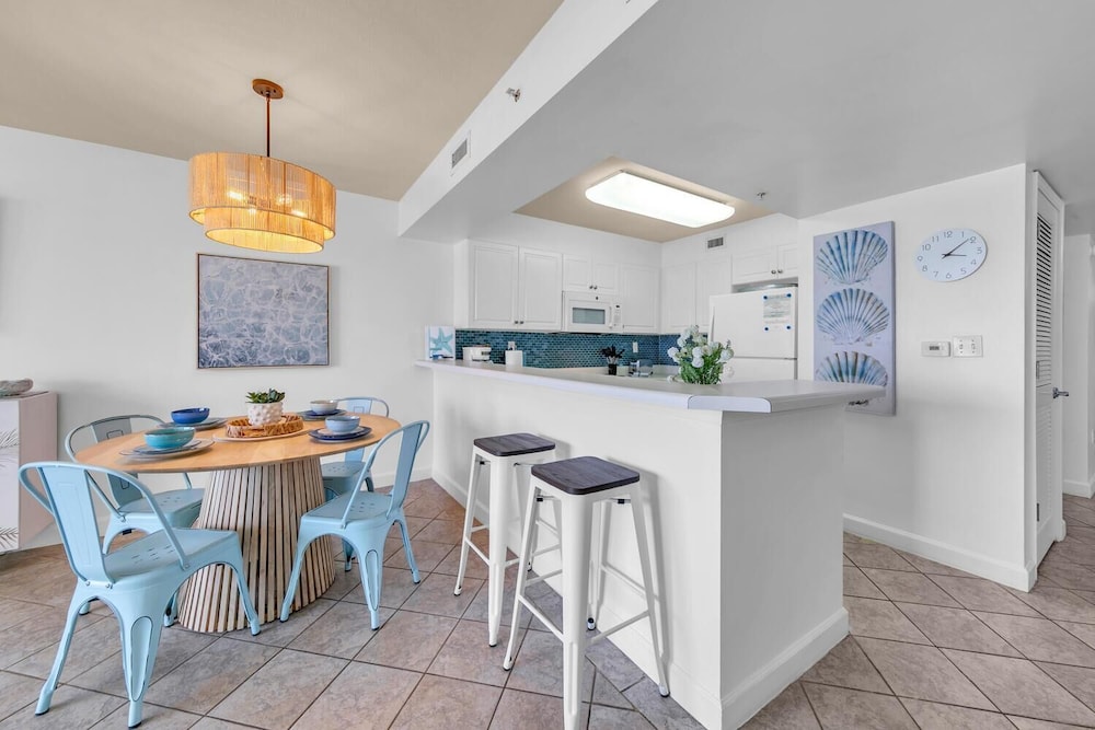 Pelican Isle 211- Sugar Sands Retreat