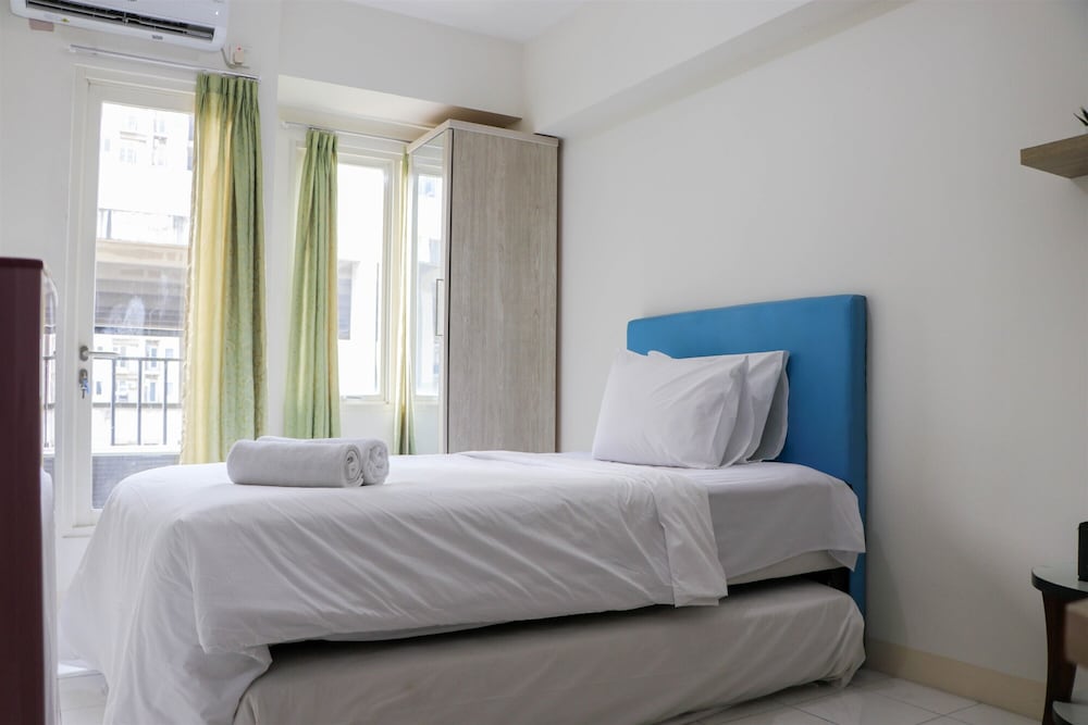 Warm and Nice Studio at Podomoro Golf View Apartment