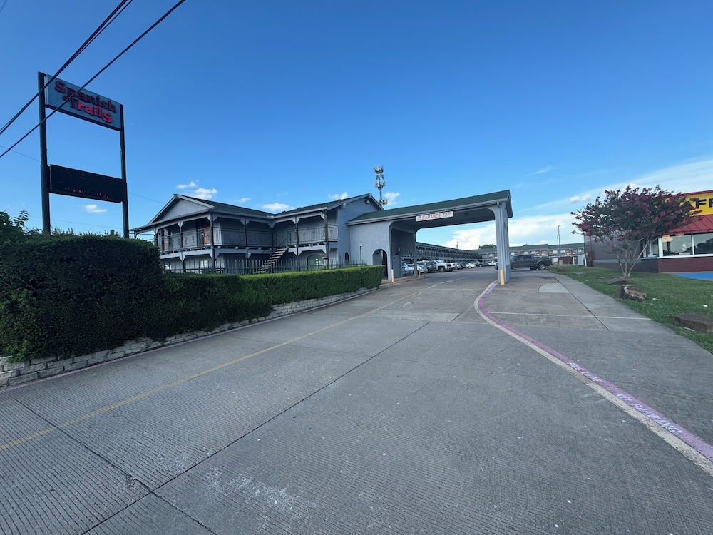 spanish trails inn
