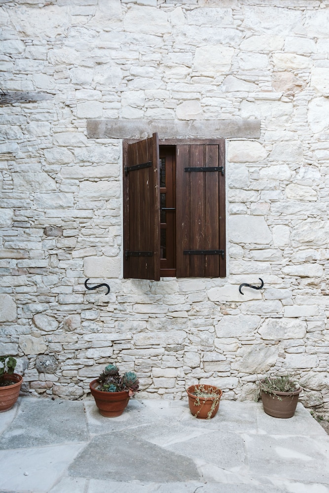 Ariadni Studio Cottage view 5