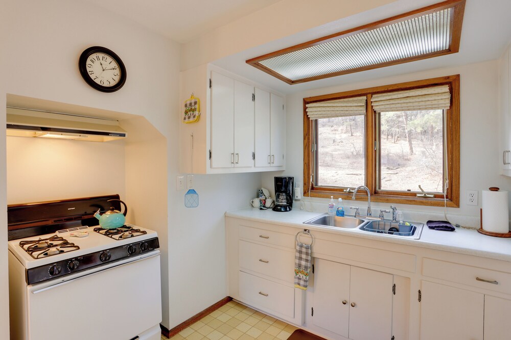 Near Hiking: Mtn-view Getaway in Bayfield!