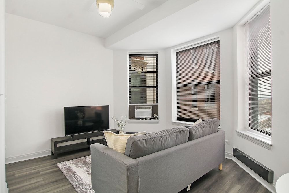 Cozy Studio - Del Prado 817