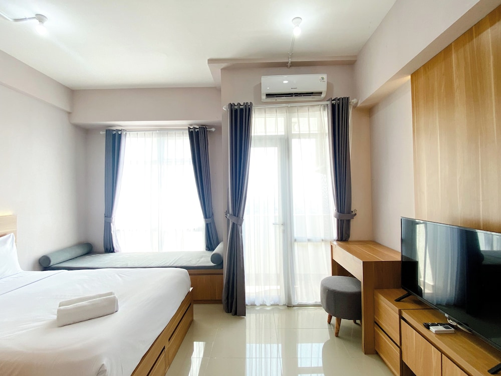 Wonderful And Homey Studio Vasanta Innopark Apartment