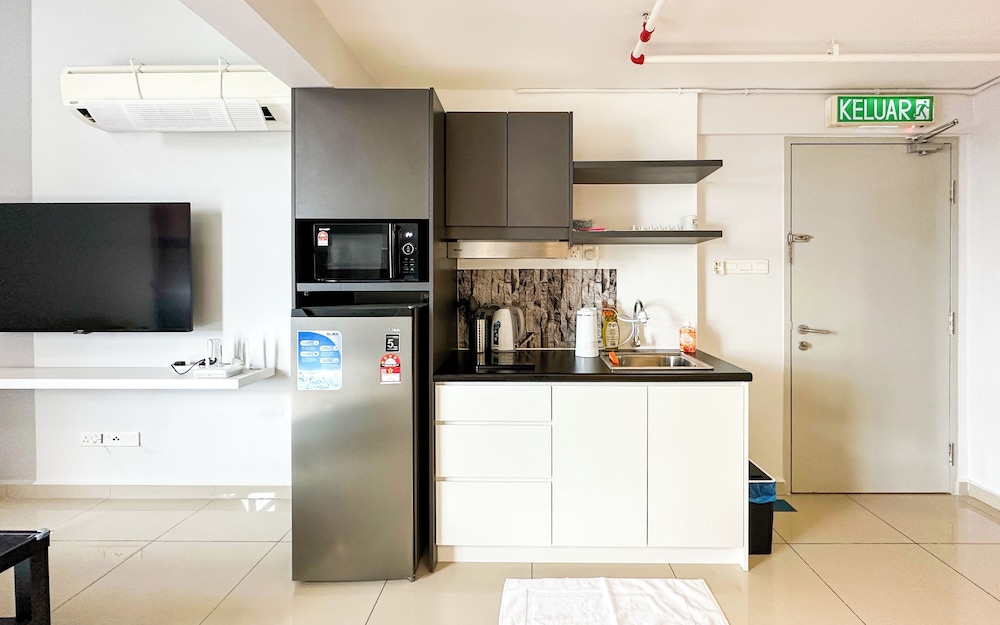 Pinnacle Kelana Jaya by Airhost