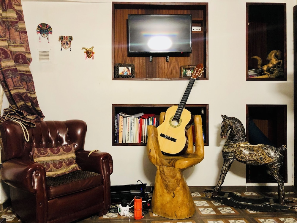 Cozy House Sleeps 2 With Pet Friendly Option