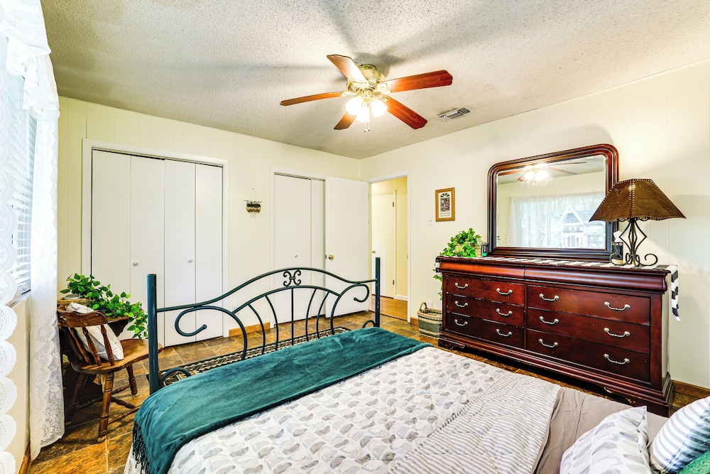 5 Mi to New Braunfels: Family-friendly Retreat