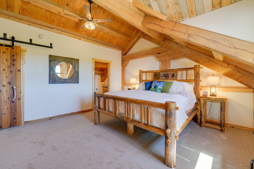 23 Mi to Targhee Skiing: Felt Cabin w/ Hot Tub! view 4