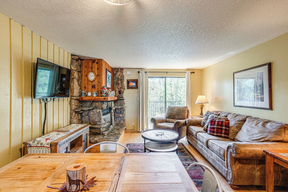2 Mi to Winter Park Resort: Mtn-view Haven!