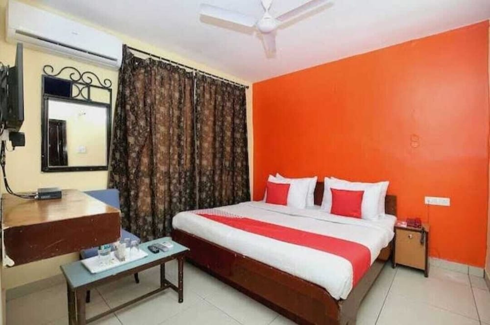 HOTEL O RAJMAHAL