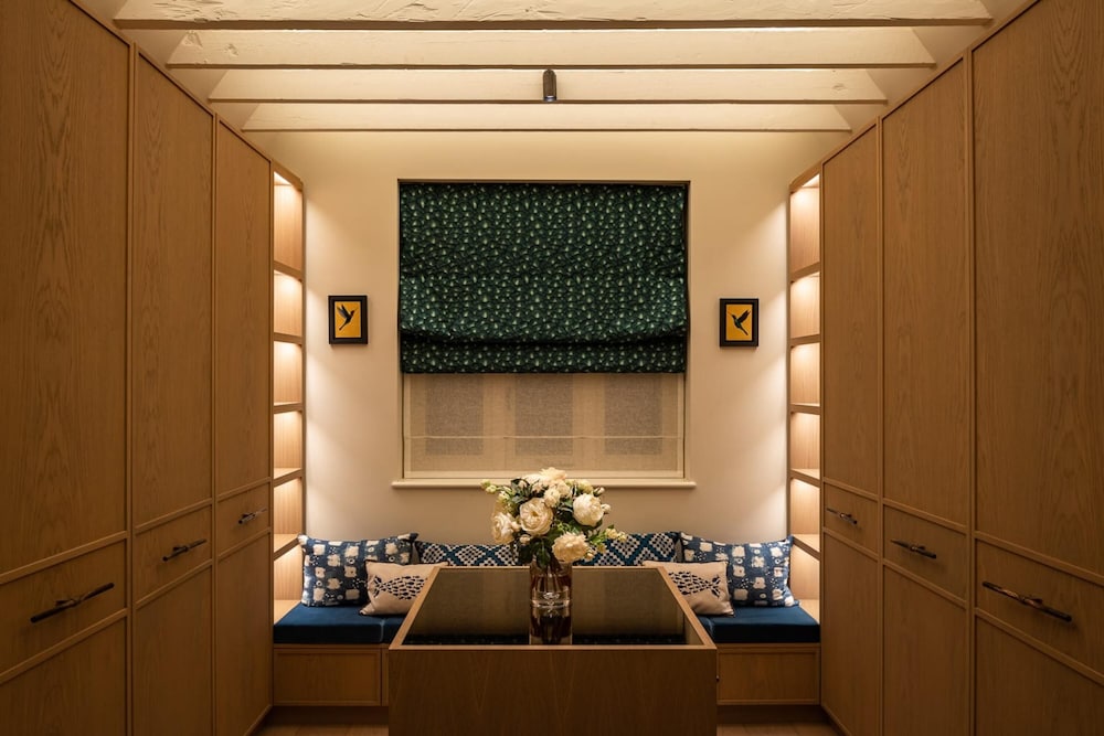 Stunning 5 bed Fulham Home w Indoor Pool Sauna and Private Garden