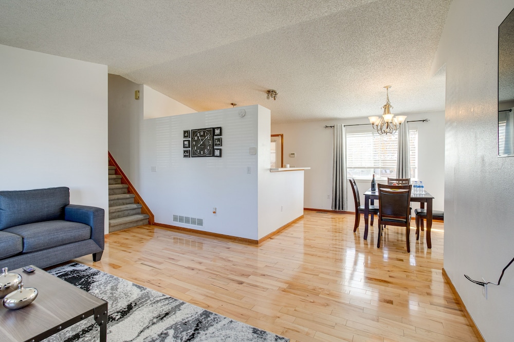 Patio, Grill, Yard: Pet-friendly Denver Home!
