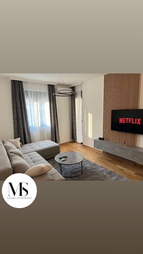 Montenegro luxury suites - New city