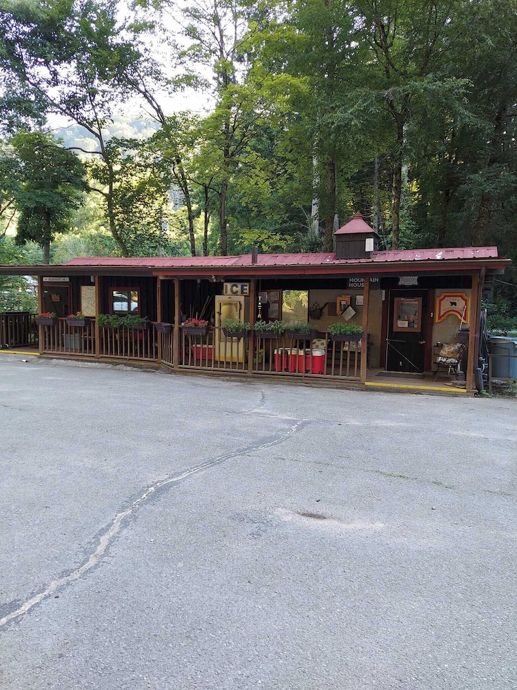 Black Bear Resort