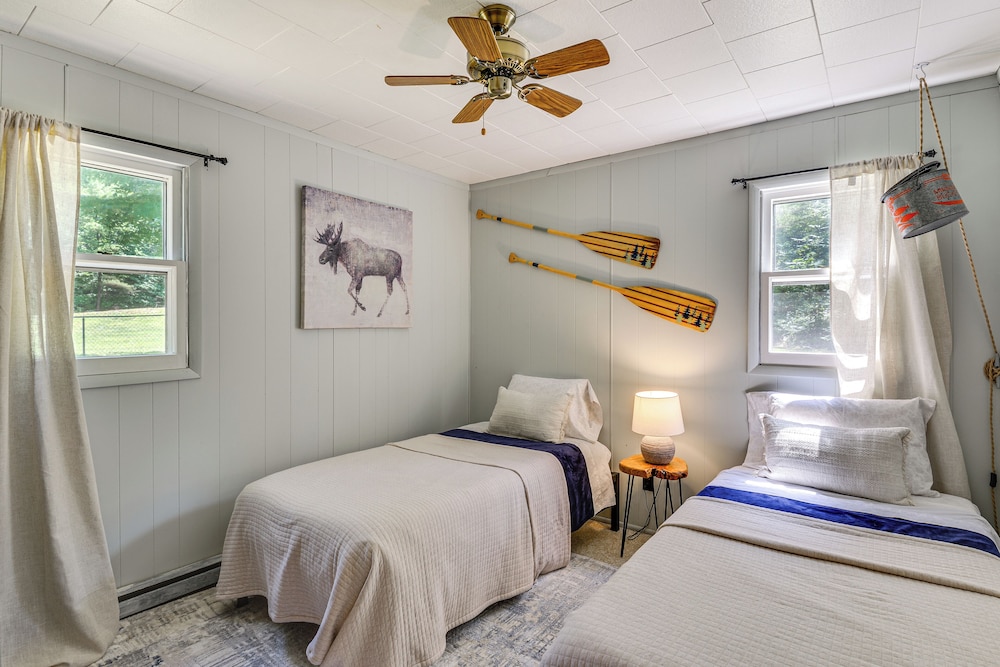 Fishing & Boating Paradise: St Lawrence River Home