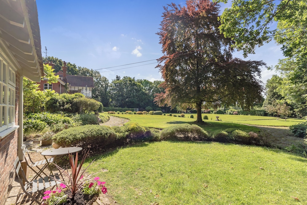 Old Mill Lodge I By Huluki Sussex Stays