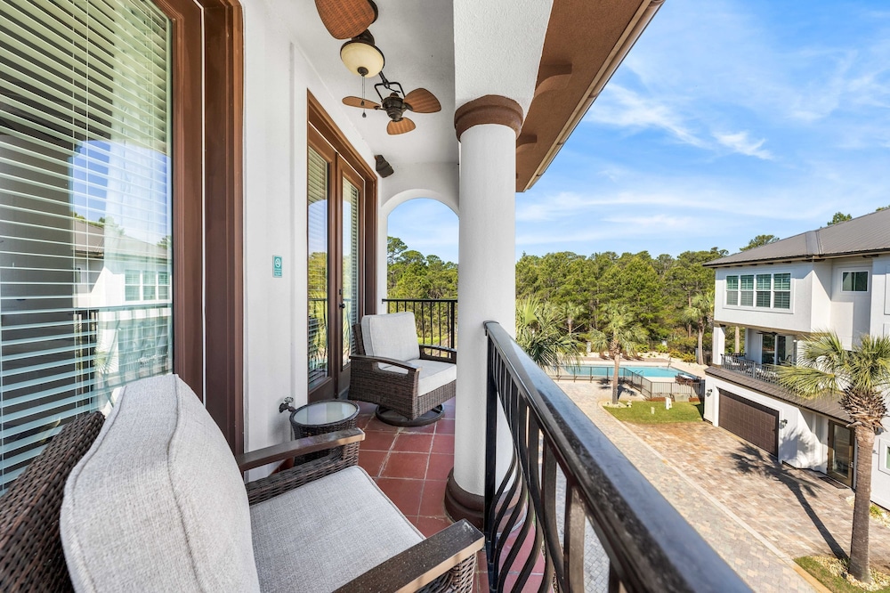 Modern Stay Near 30A w Pool Balcony Golf Cart Rental 30A Sunset Cove