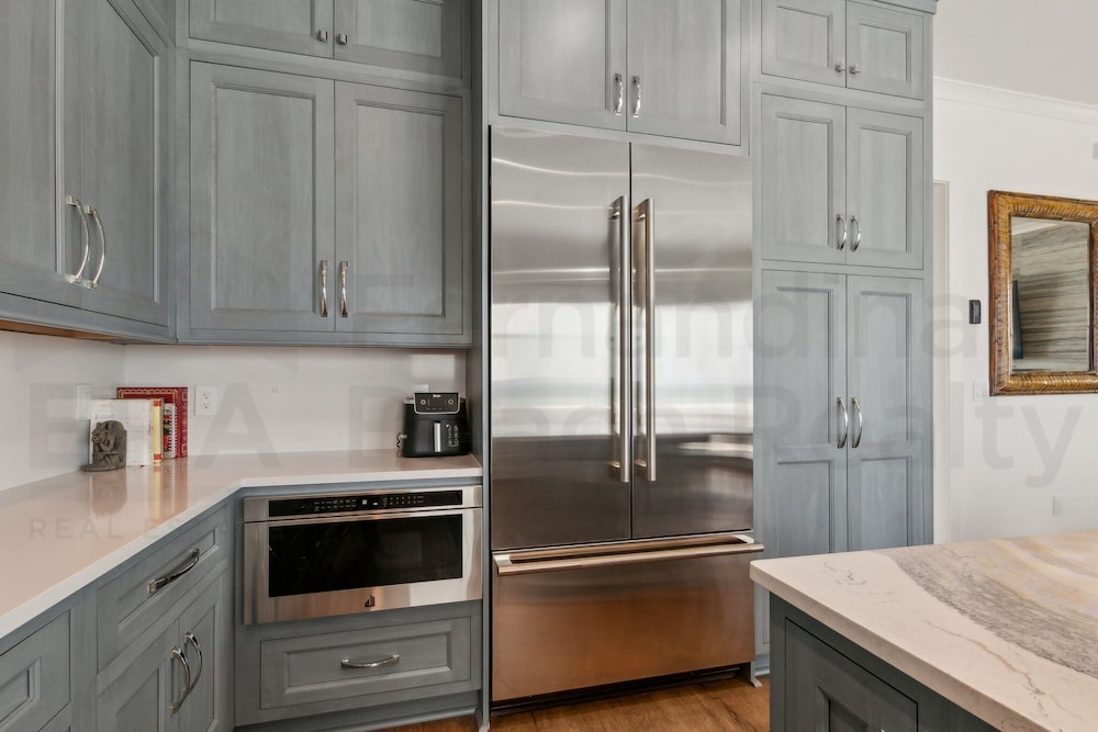 1088 S. Fletcher Ave 5 Bedroom Home