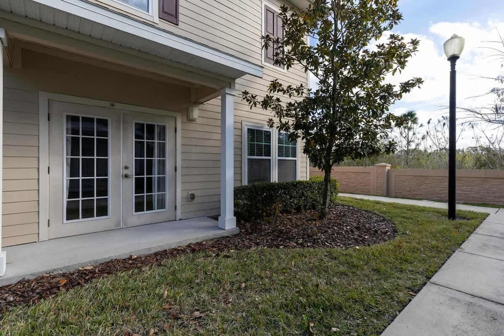 4BR Family Townhouse Steps to Disney
