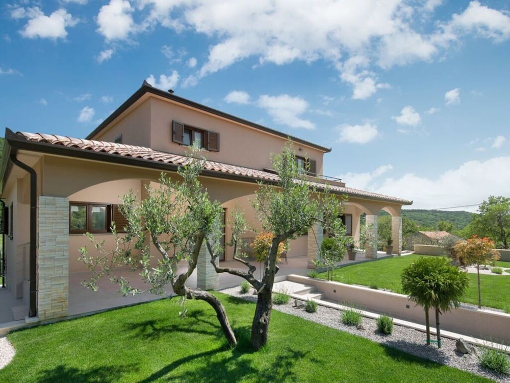 Villa Terra Comfortable Holiday Residence