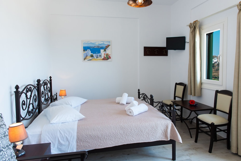 Rooms & Apartments Archontou