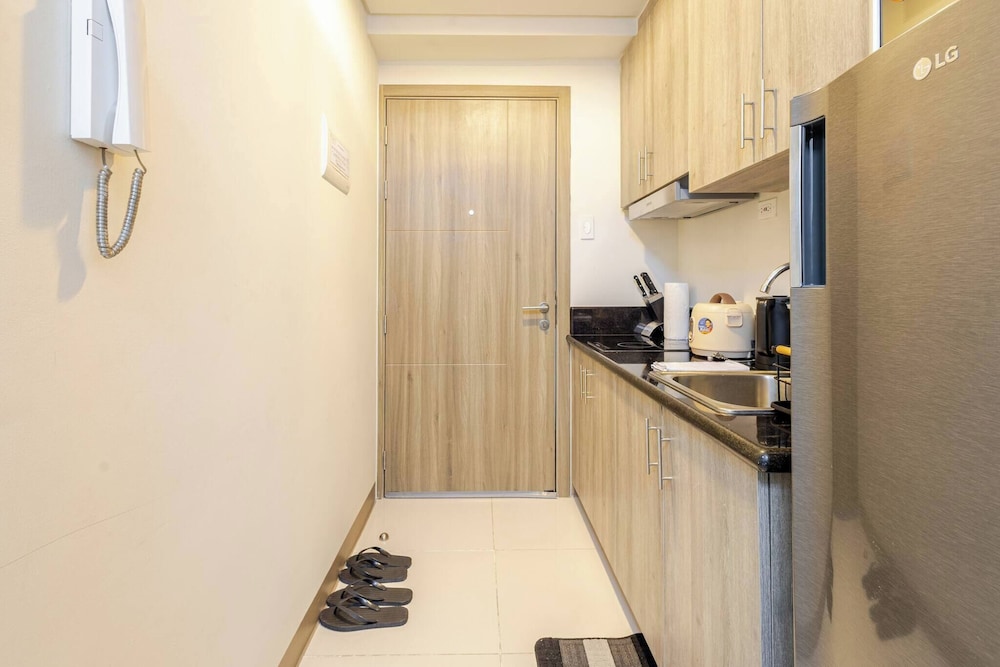 Luxurious Bayview 2BR Near MOA Picc CCP Free Wifi