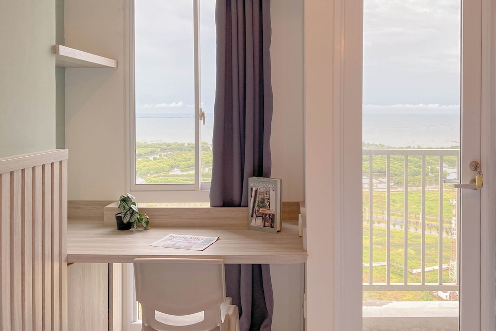 Minimalist and Restful Studio Apartment at Tokyo Riverside PIK 2