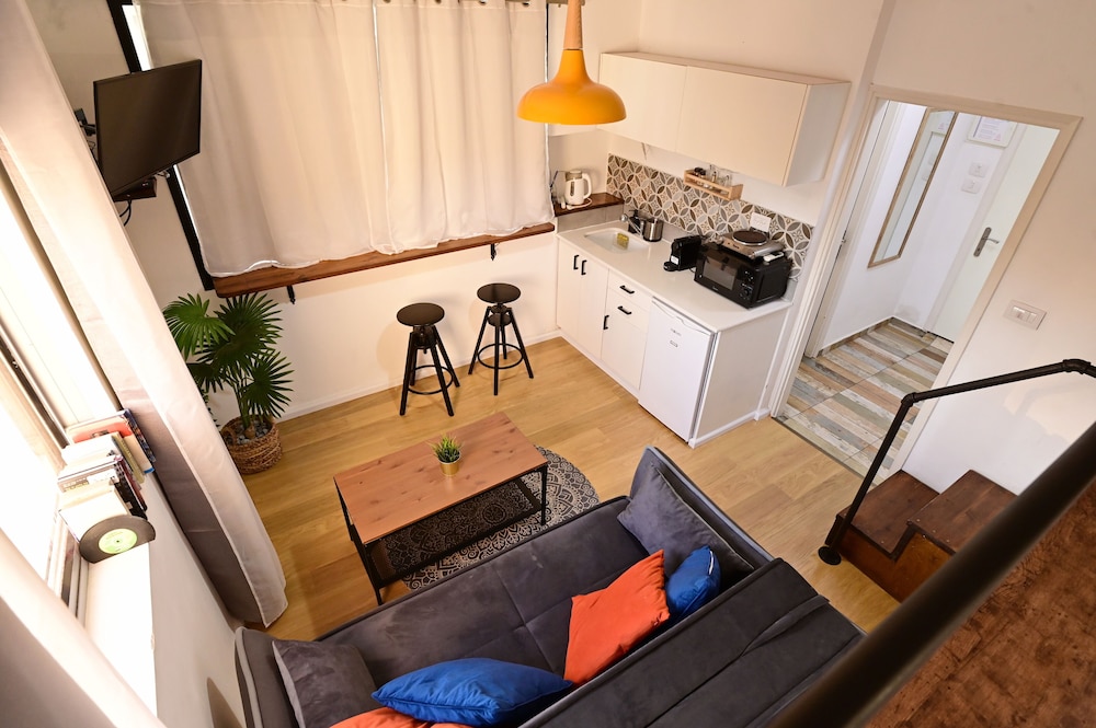 Dayos Unique Suites