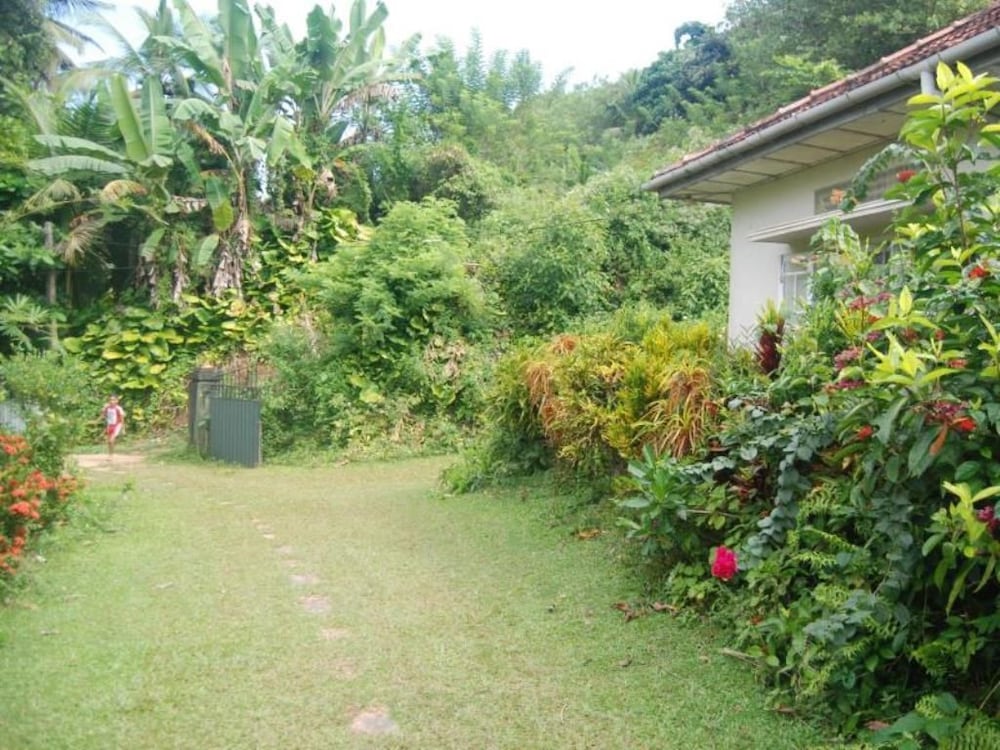 Weeragiri Homestay