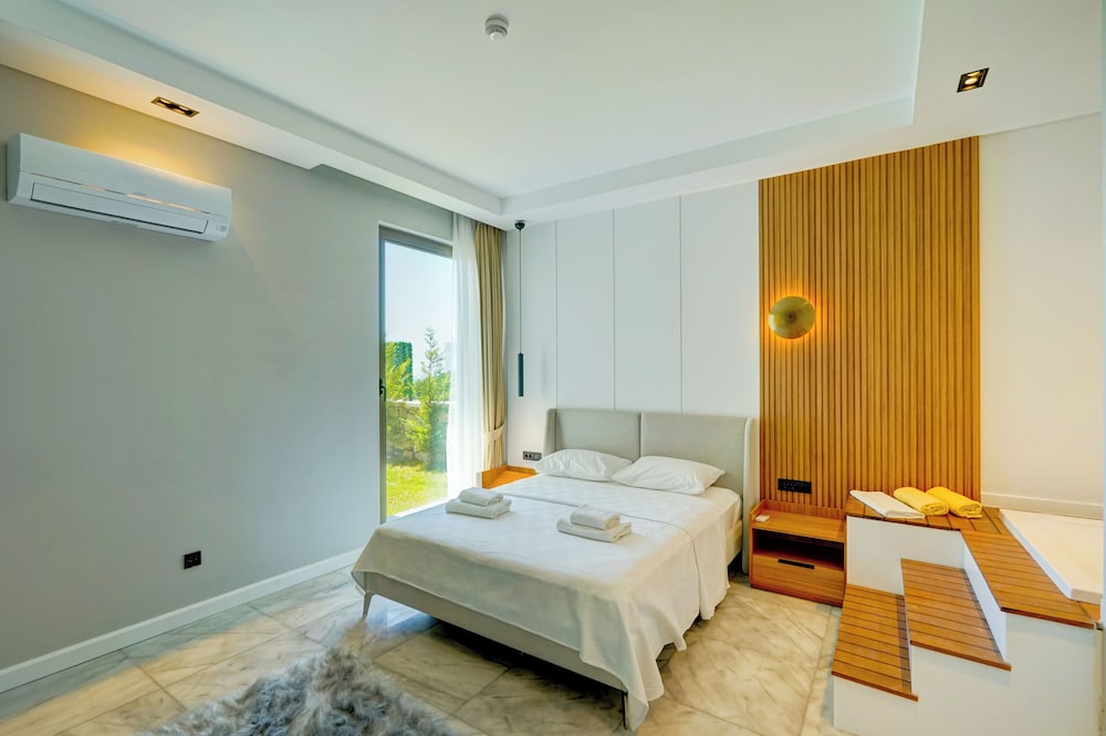 Earth 7 - PLANET LUXURY VILLAS