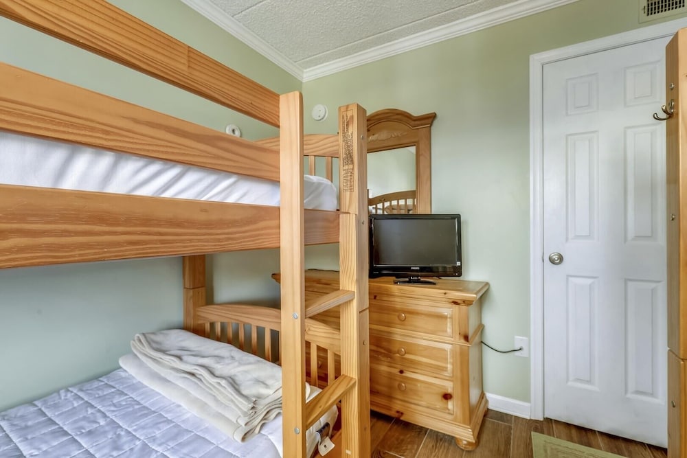 Bimini 107 2 Bedroom Condo by RedAwning view 3