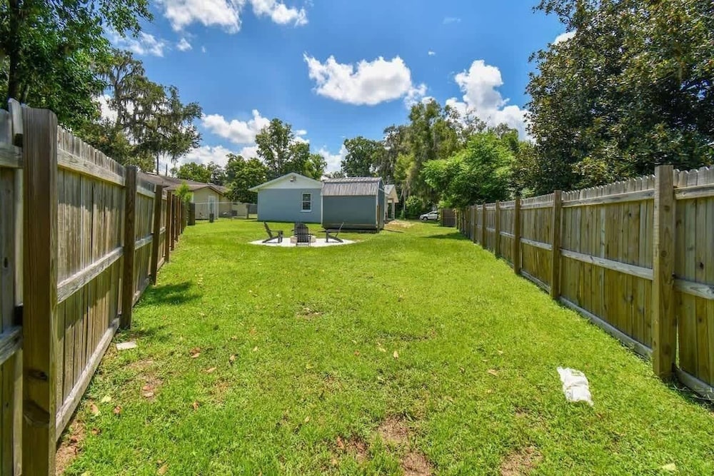 Comfortable Home in Dade City!