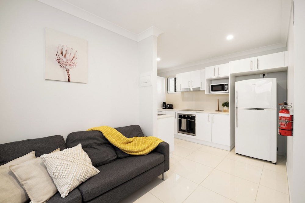 Smart Suites Self Check-in Apartments - 31A Freney