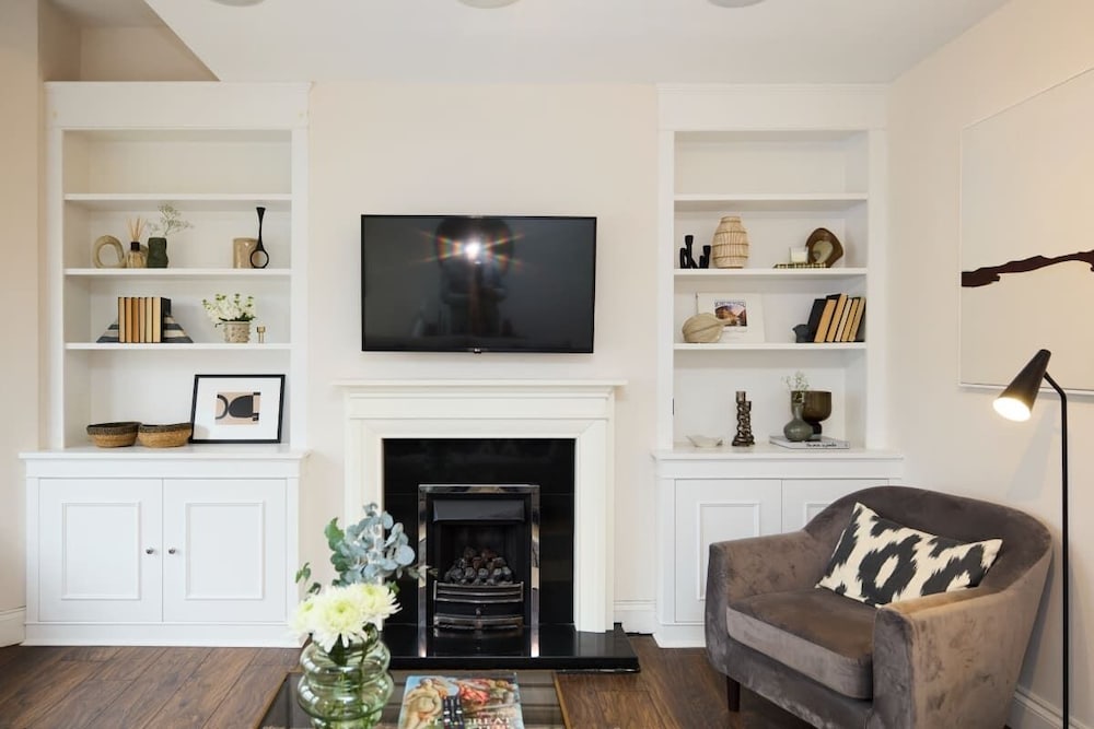 The Kensal Green Place - Modish 2bdr Flat With Study Room
