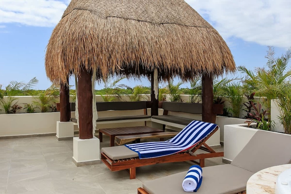 Aldea Zama Penthouse w Private Rooftop Jacuzzi