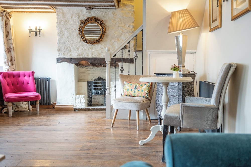 Eilmers Cottage Lovely 4BD in Malmesbury