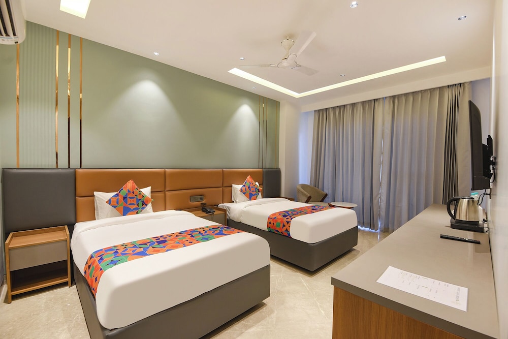 Fabhotel Ivory Leaf