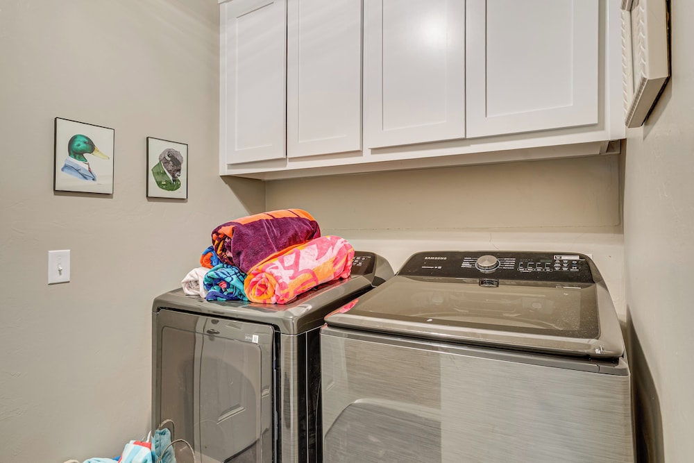 3 Mi to Dtwn Okc: Pet-friendly Paseo Gem!