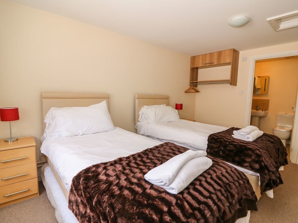 Swansea Vacations - Old Tredegar Arms - Property Image 21