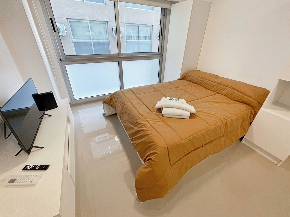 Ayres Suites Moreno