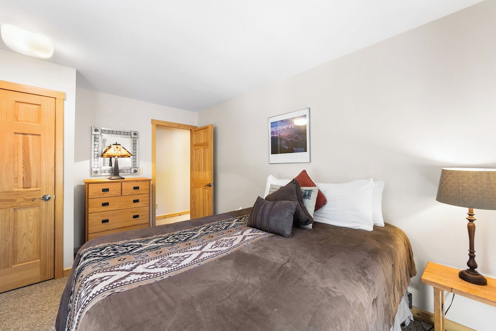 11 Appaloosa Court