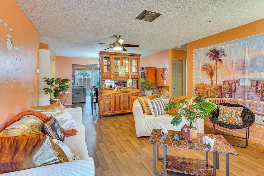 Pet-friendly Horse Capital Hub w/ Patio & Yard