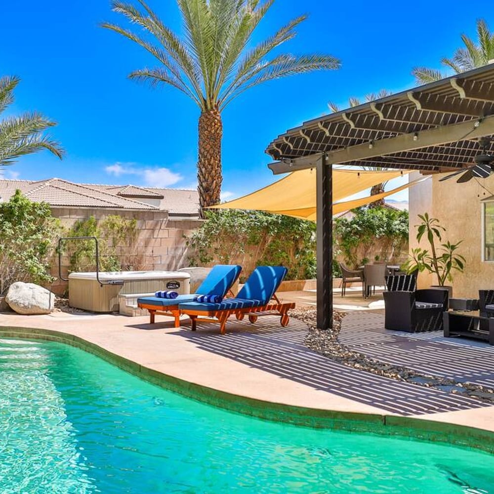 Private Oasis Pool