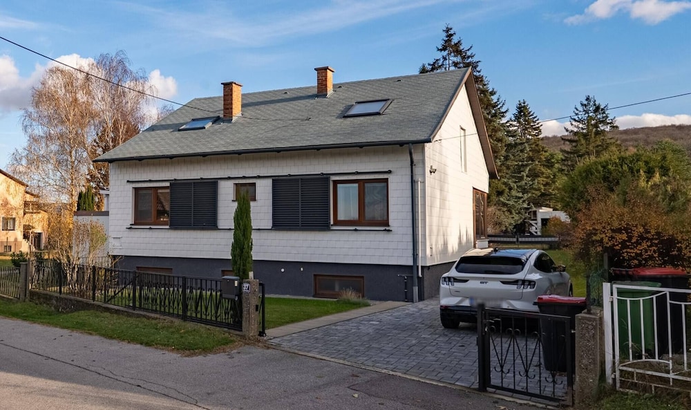 Spacious Renovated House in Wolfsthal, Austria - Perfect for Families and Groups