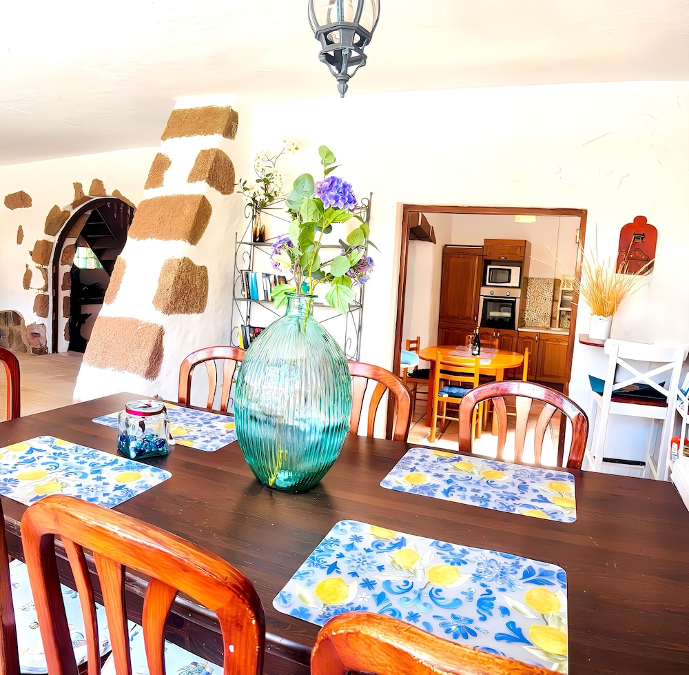 Villa Medinilla With Private Pool in Conil
