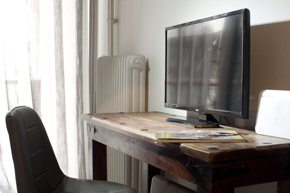 Chalandri a newly renovated studio photo 3