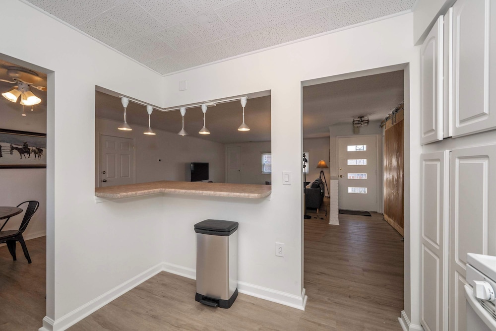 The Grand Elm Suites Sleeps 10