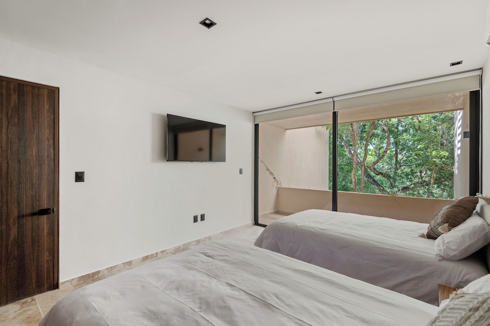 Artra - modern comfort with pool